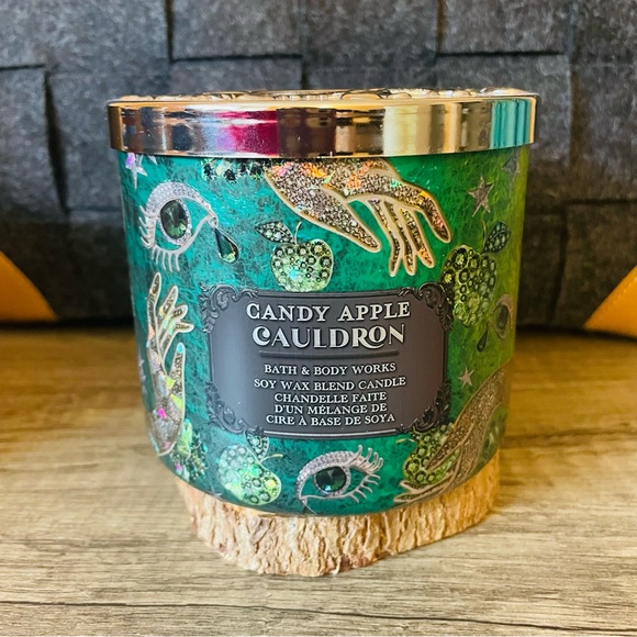 NEW BATH & BODY WORKS Candy Apple Cauldron Speciality Lid 3 Wick Candle - Picture 1 of 4